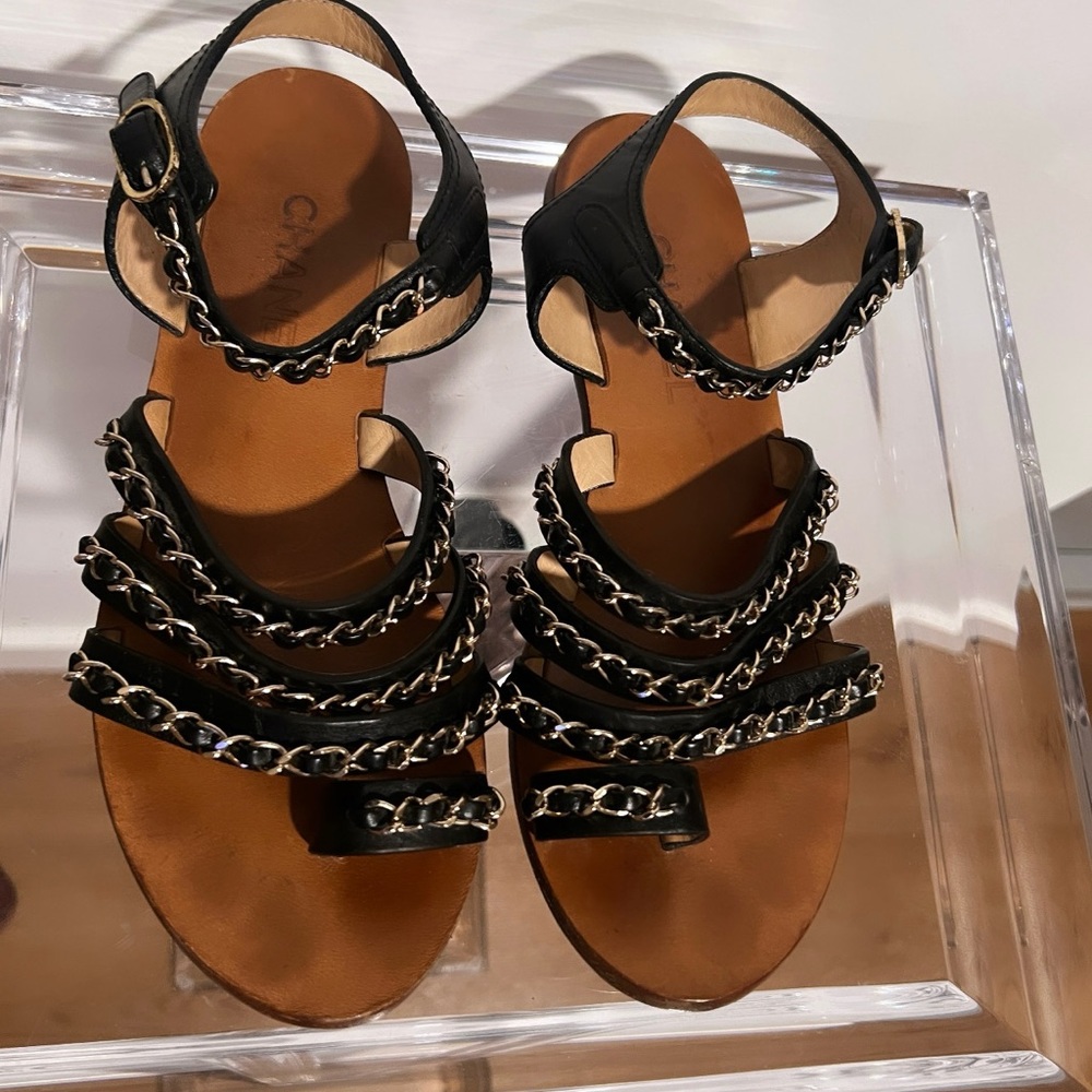 Chanel Chain Detailed Flats with Gold Hardware